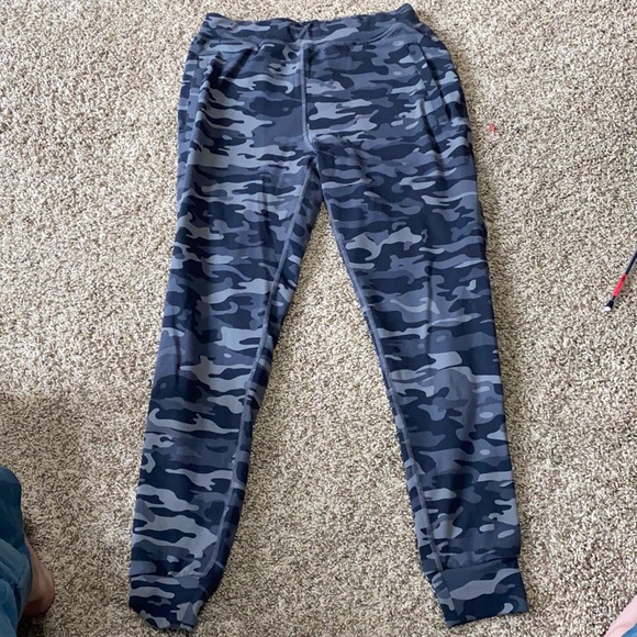 Alphalete Pants - Alphalete joggers